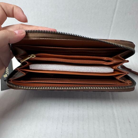 New London Fog cognac brown Amelia Wristlet wallet - Picture 6 of 7